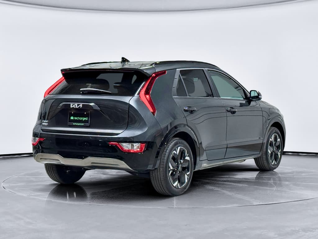 2024 Kia Niro EV view 3