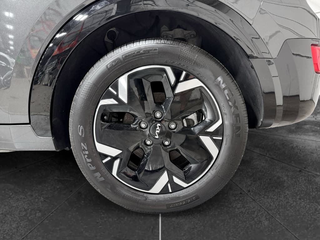 2024 Kia Niro EV view 32