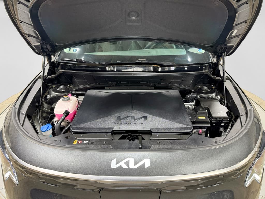 2024 Kia Niro EV view 24
