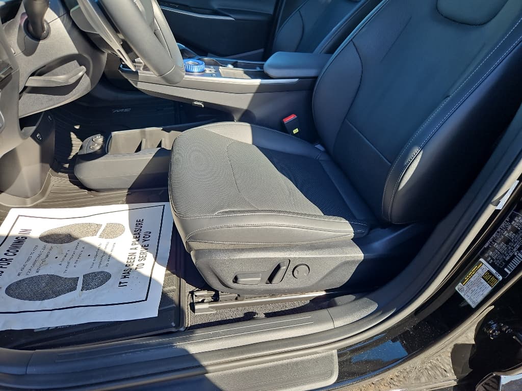 2022 Kia EV6 view 7
