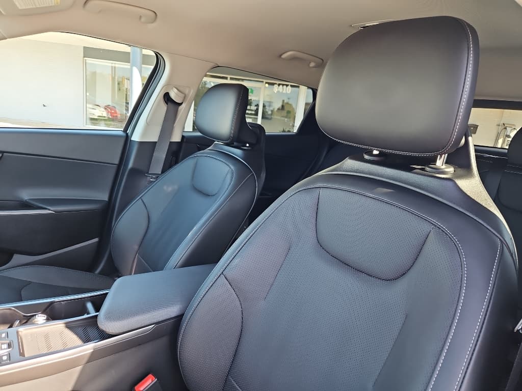 2022 Kia EV6 view 23