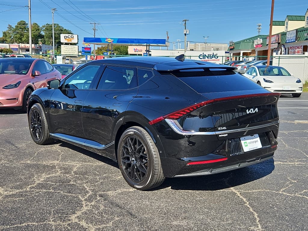 2022 Kia EV6 view 2