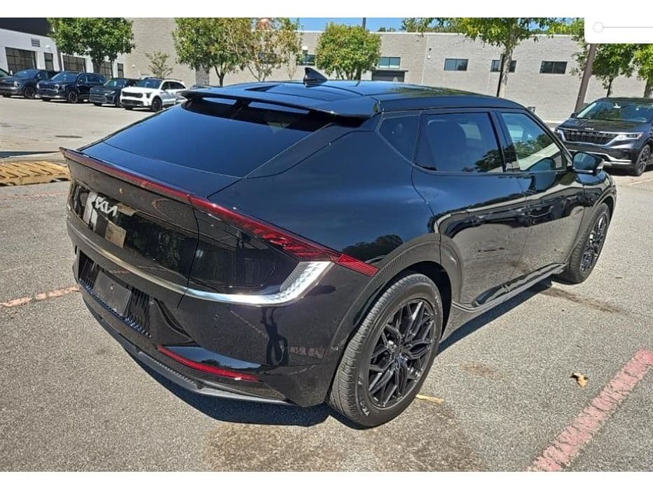 2022 Kia EV6 view 2
