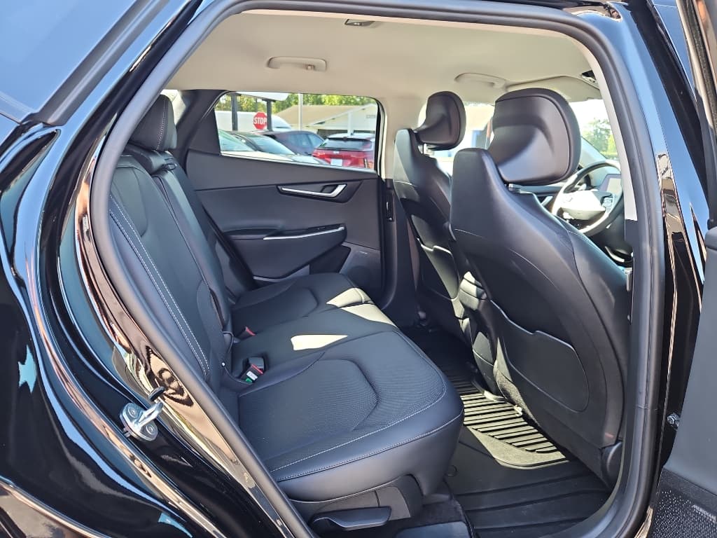 2022 Kia EV6 view 22