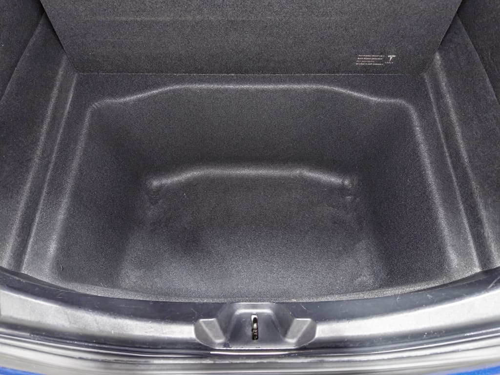 2018 Tesla Model 3 view 26