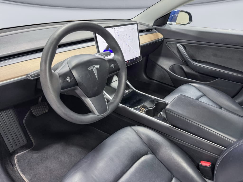 2018 Tesla Model 3 view 16