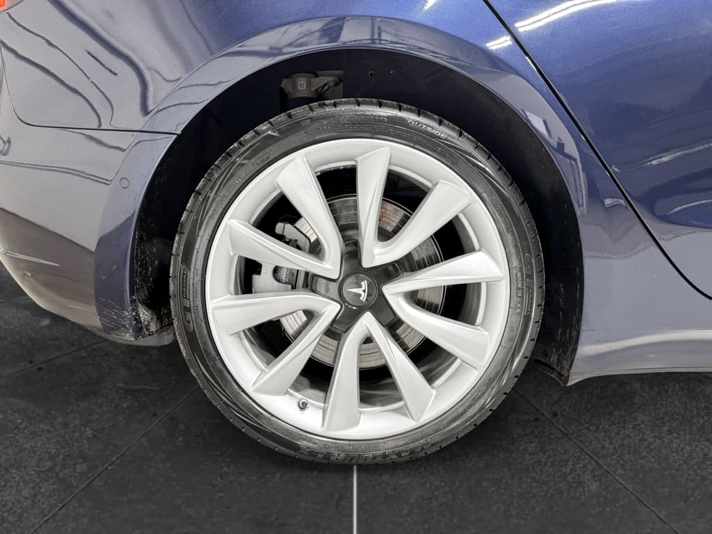 2018 Tesla Model 3 view 35