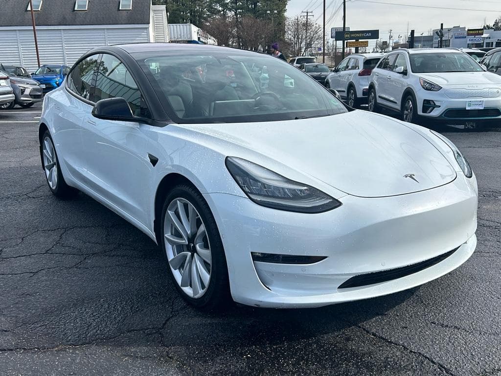 2018 Tesla Model 3 view 4