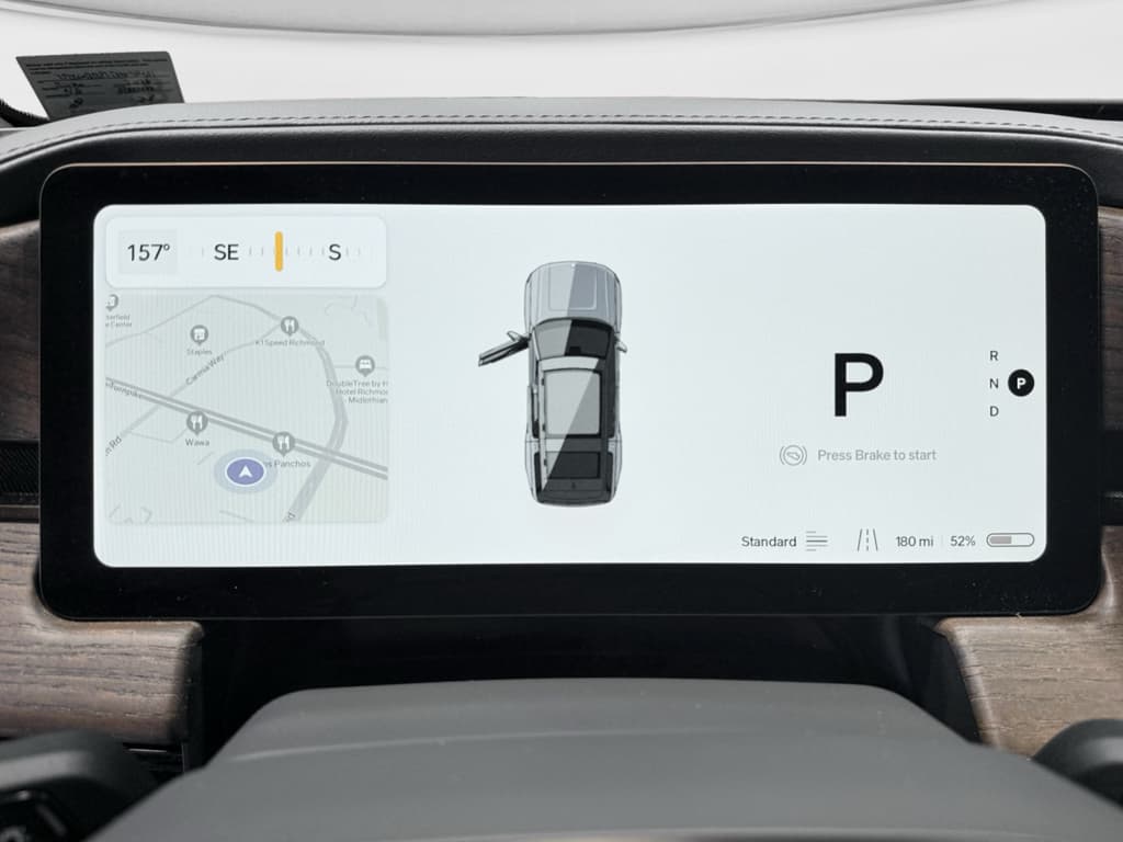 2026 Rivian R1S view 9