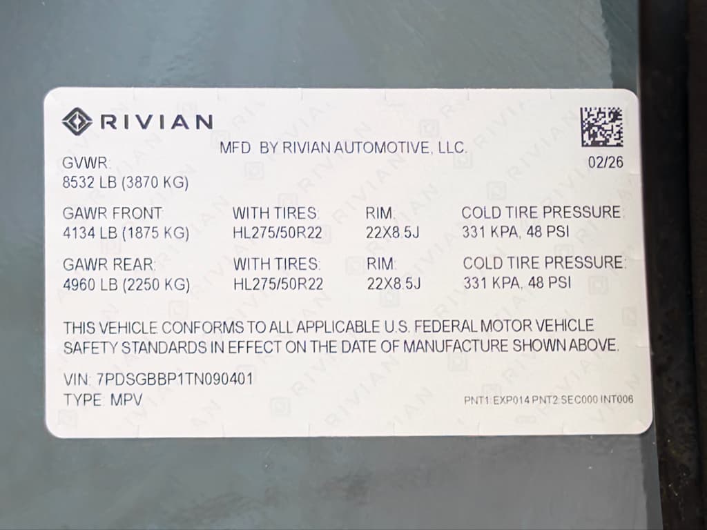 2026 Rivian R1S view 30