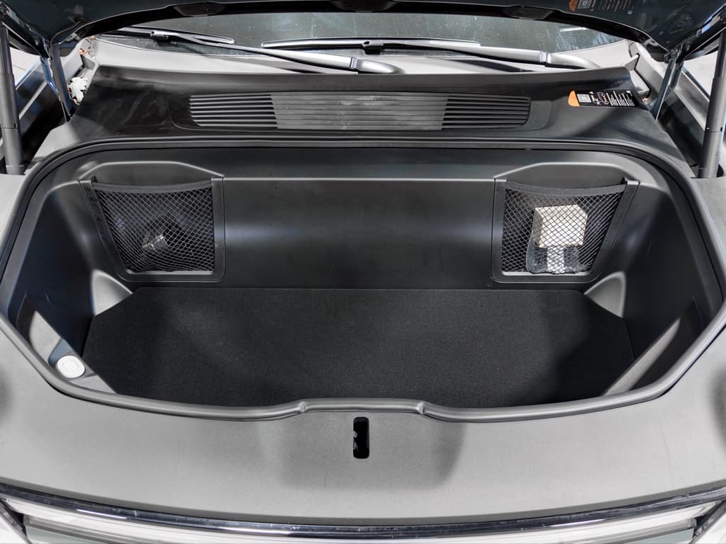 2026 Rivian R1S view 26