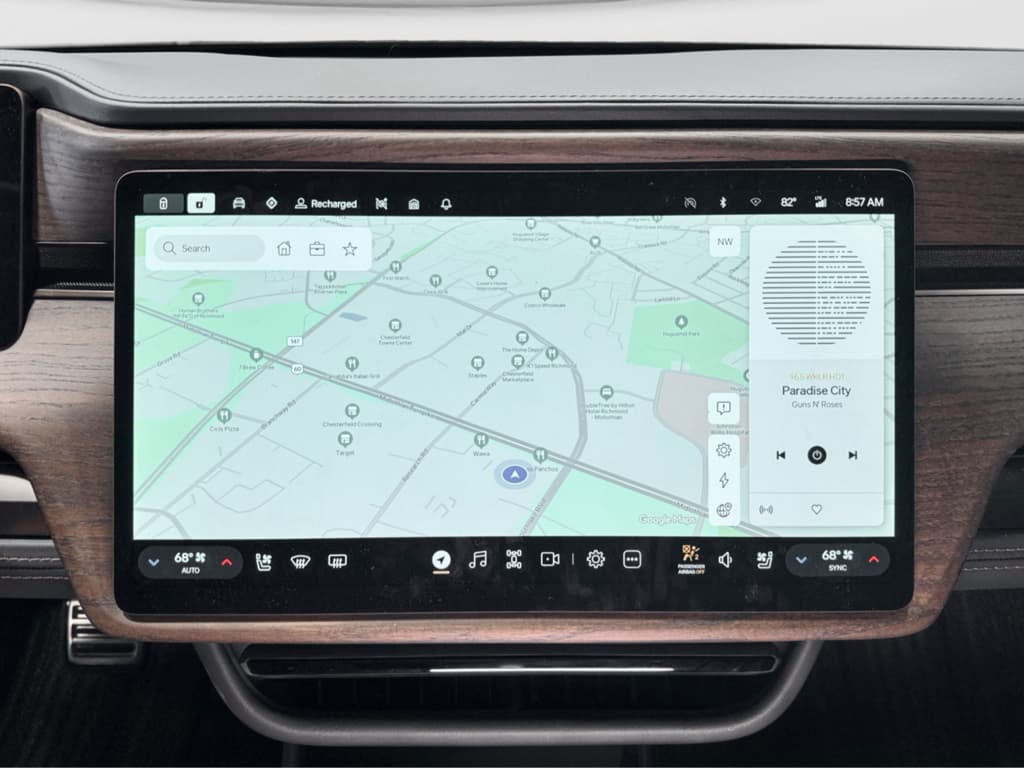2026 Rivian R1S view 10