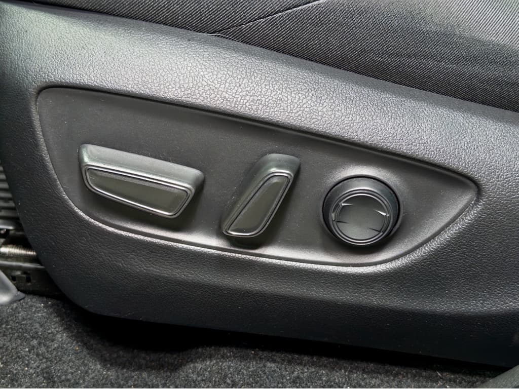 2022 Toyota RAV4 Prime view 7