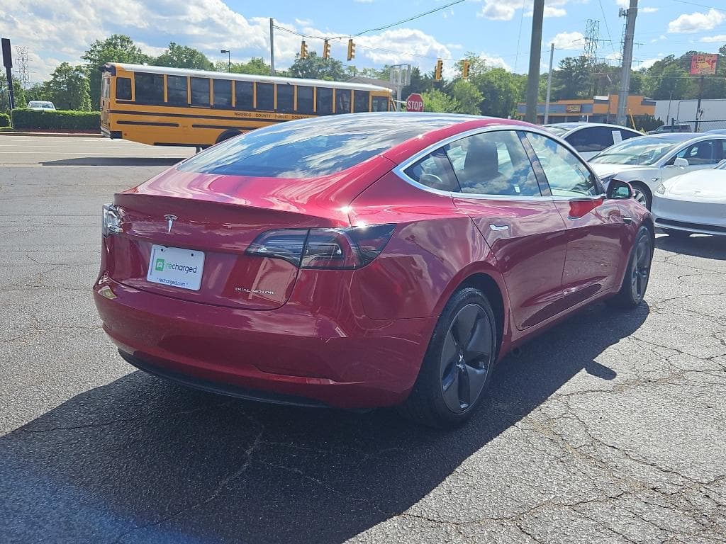 2018 Tesla Model 3 view 3