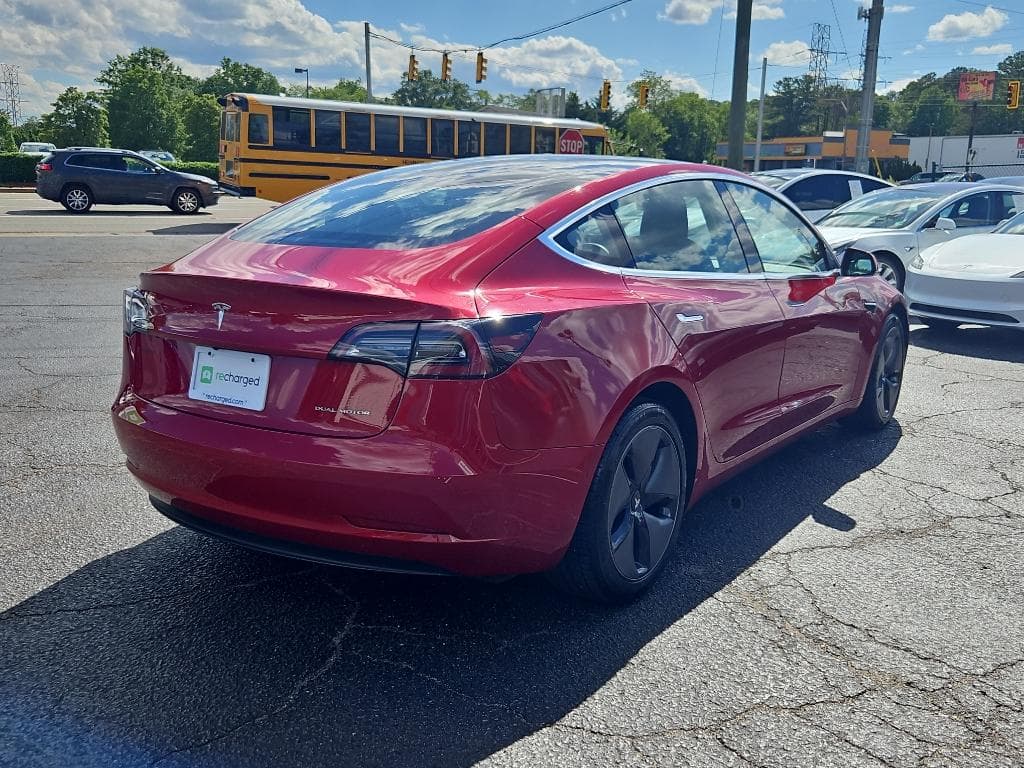2018 Tesla Model 3 view 4