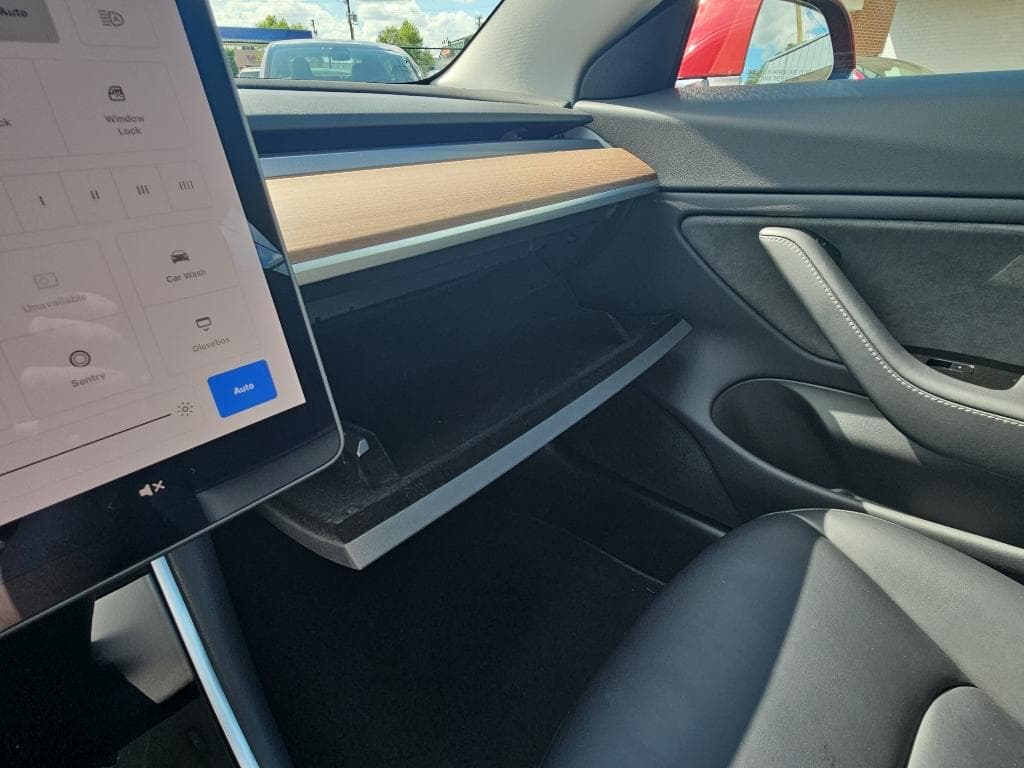 2018 Tesla Model 3 view 15