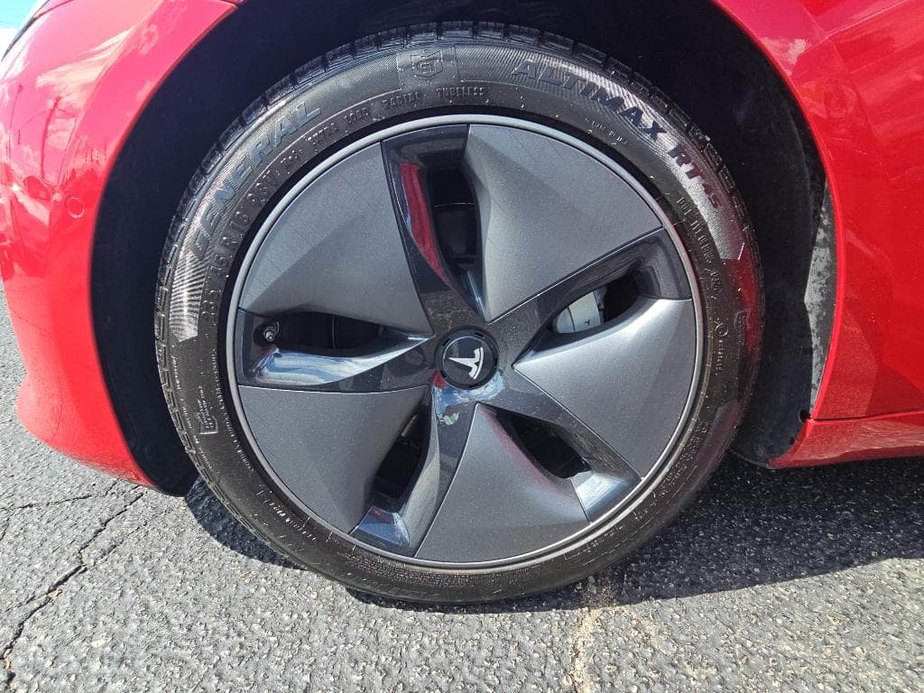 2018 Tesla Model 3 view 22