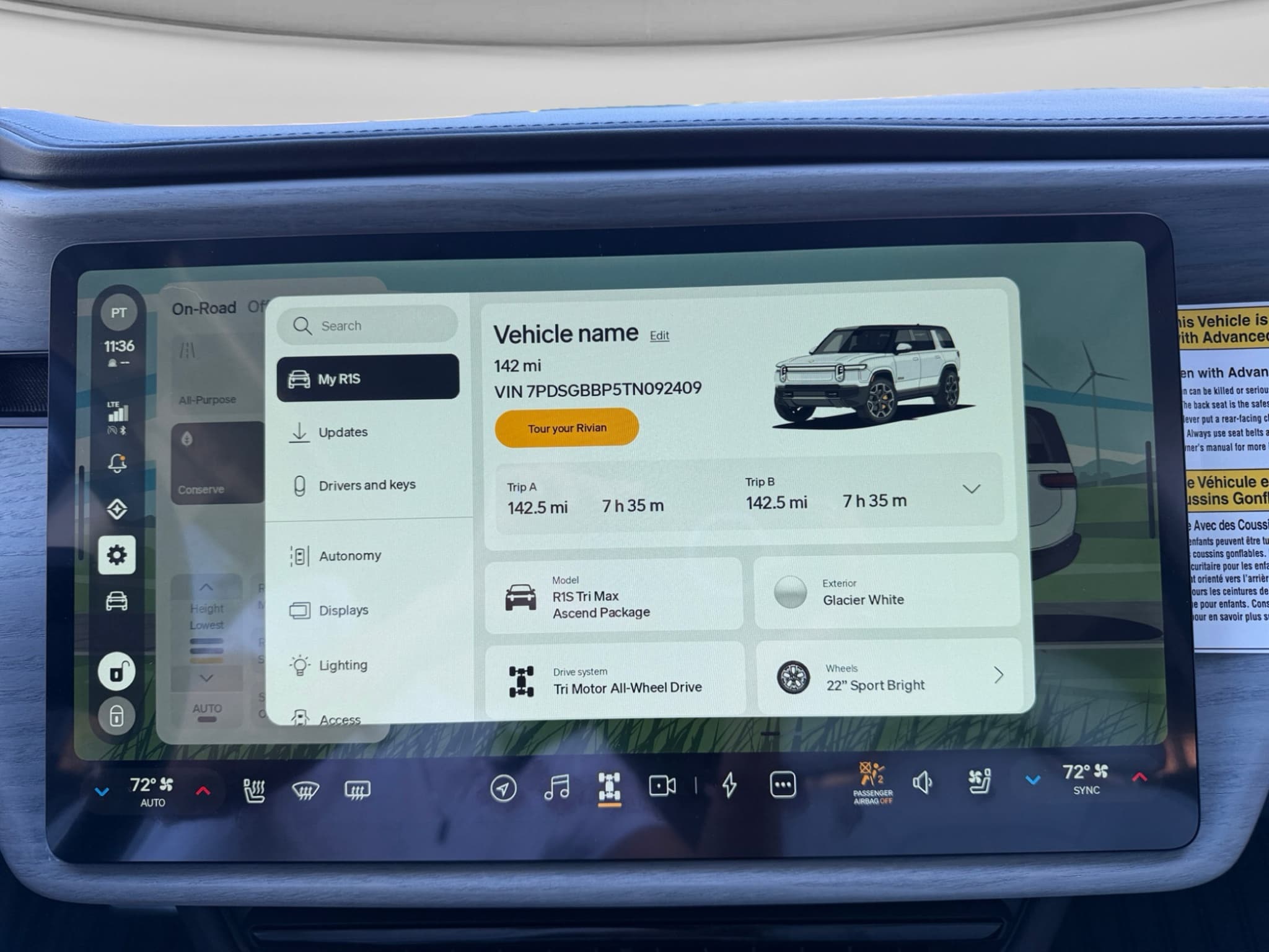 2026 Rivian R1S view 12