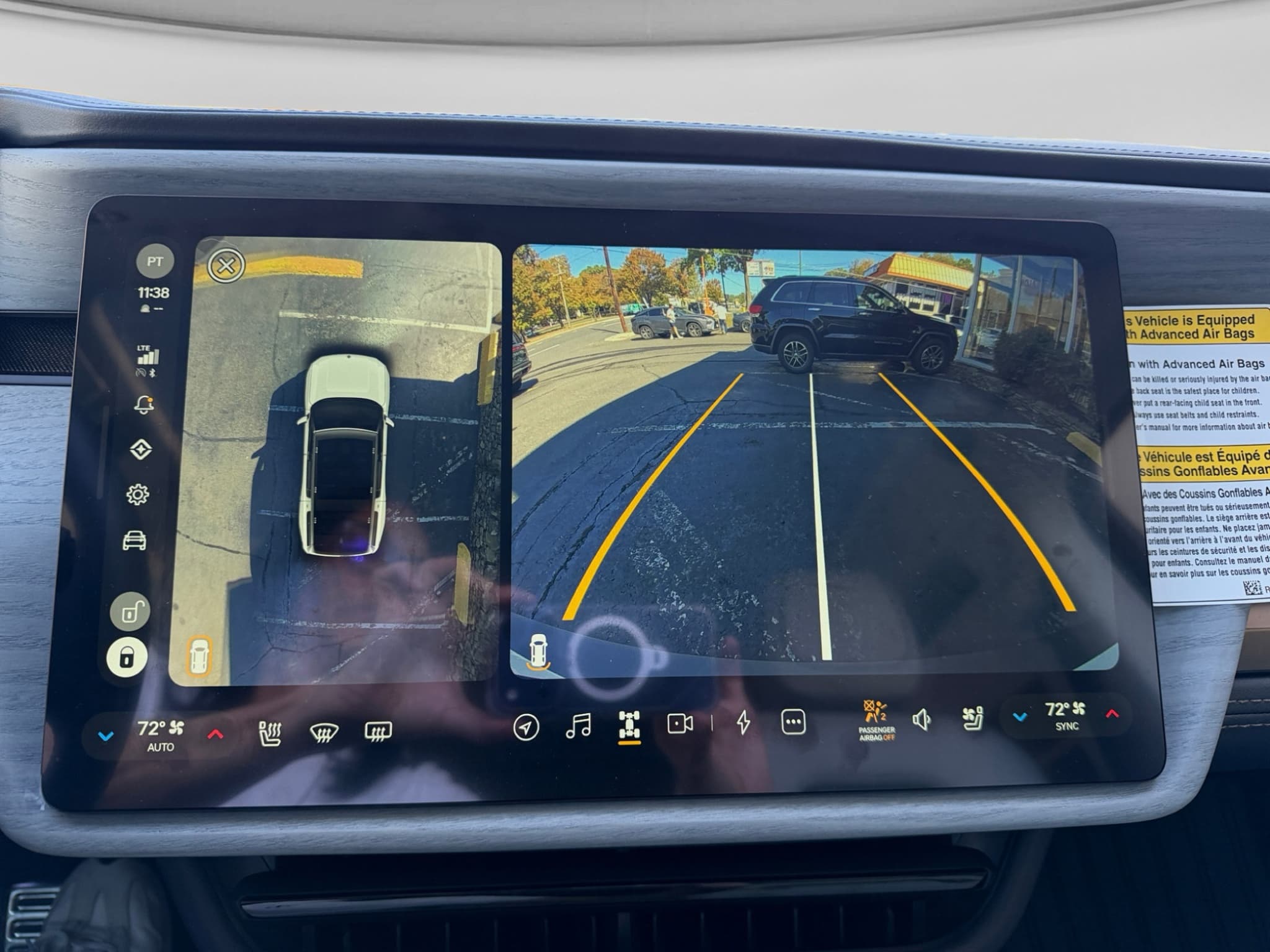 2026 Rivian R1S view 14