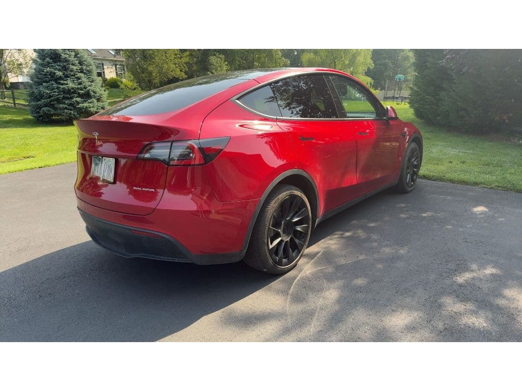 2021 Tesla Model Y view 6