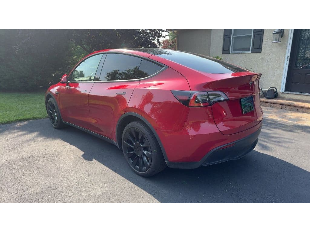 2021 Tesla Model Y view 8