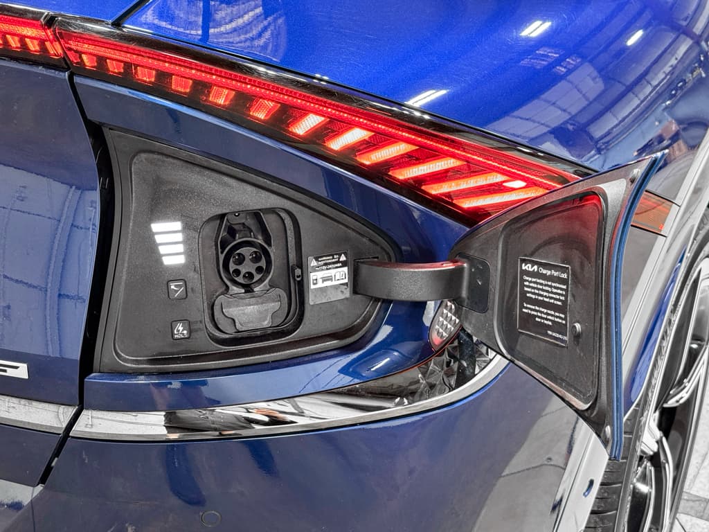 2023 Kia EV6 view 5