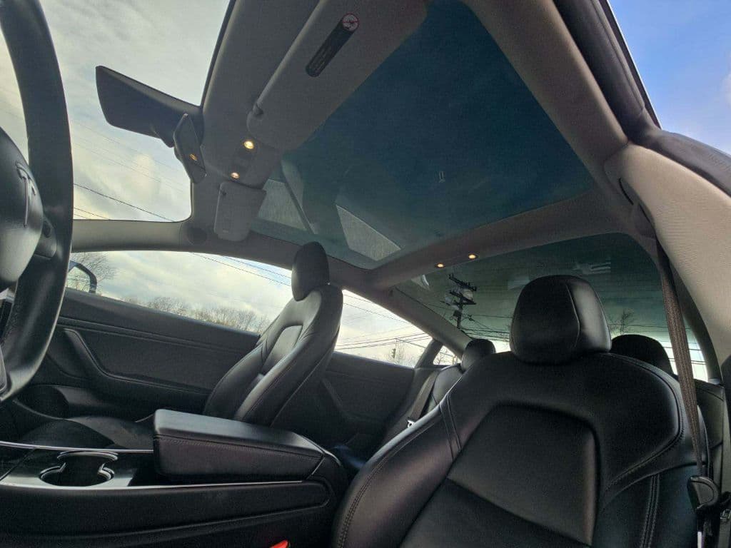 2018 Tesla Model 3 view 5