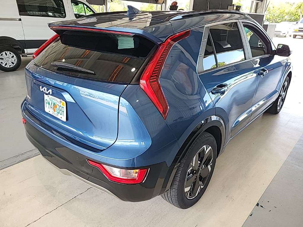 2024 Kia Niro EV view 3