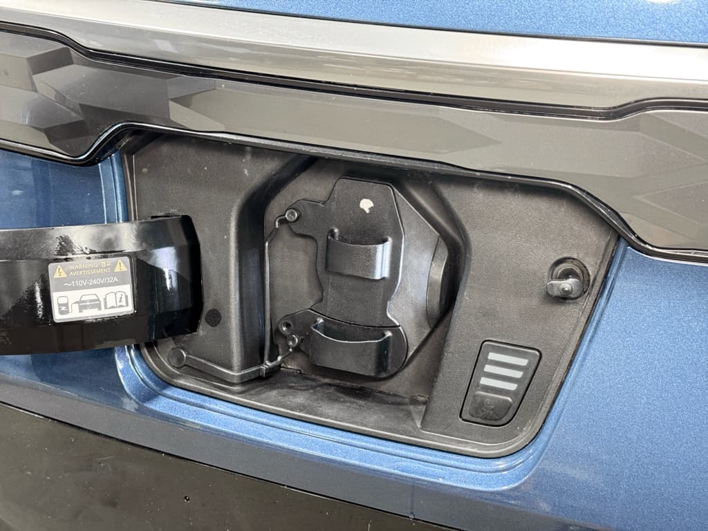 2024 Kia Niro EV view 5