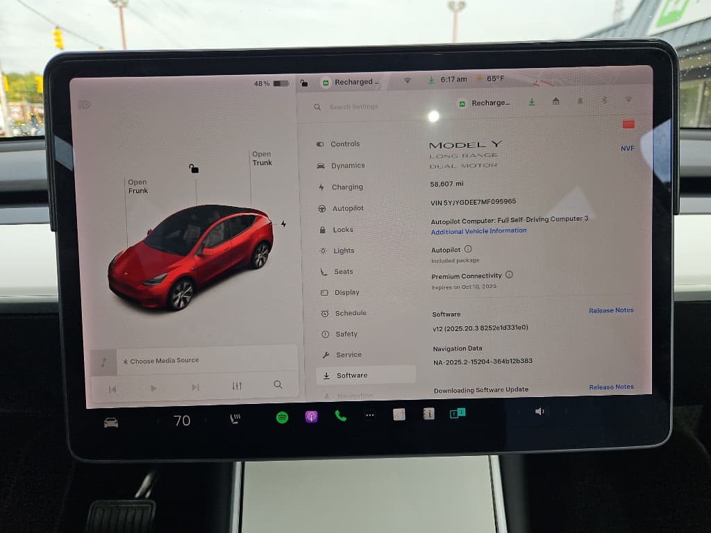 2021 Tesla Model Y view 9