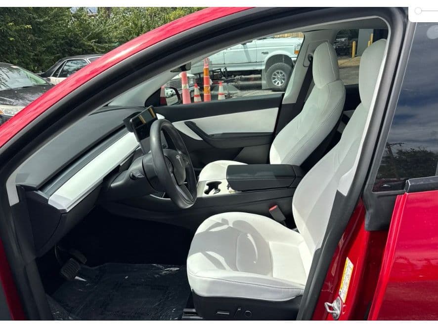 2021 Tesla Model Y view 5