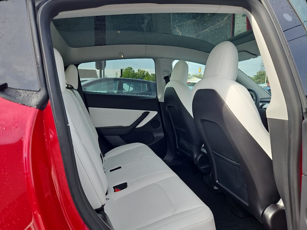 2021 Tesla Model Y view 19
