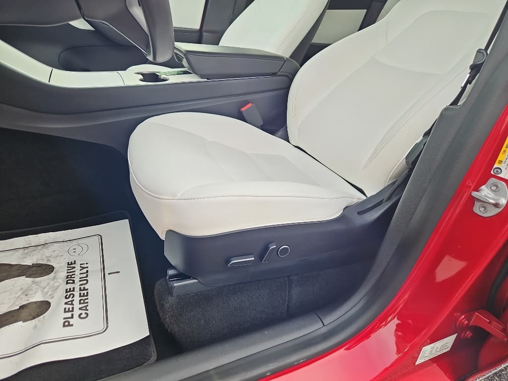 2021 Tesla Model Y view 7
