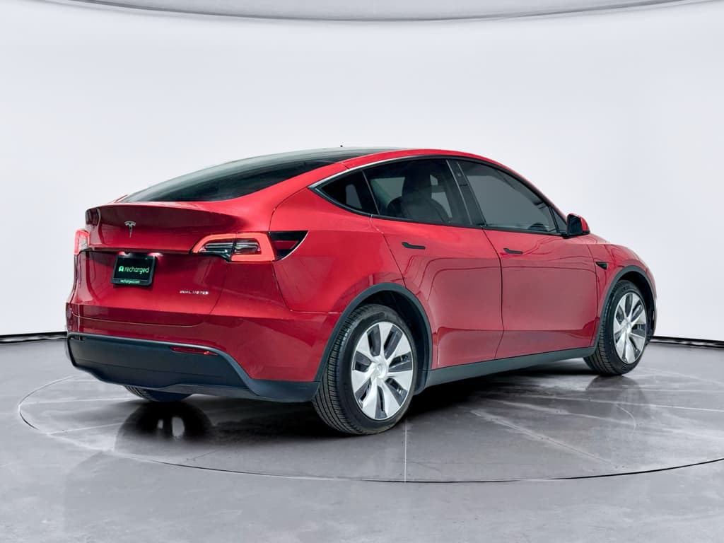2021 Tesla Model Y view 3