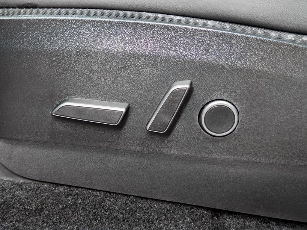 2021 Tesla Model Y view 7