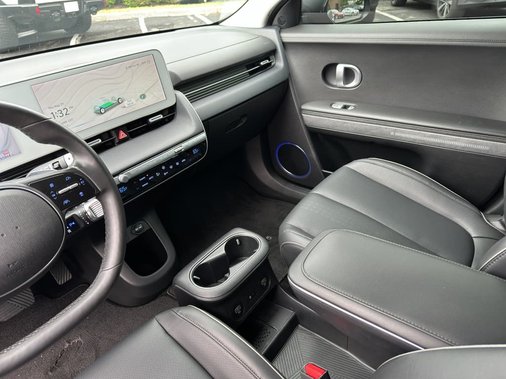 2022 Hyundai IONIQ 5 view 17