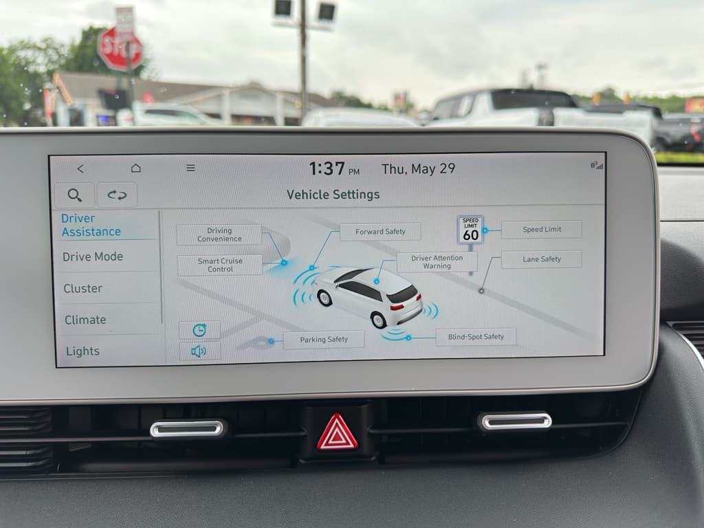 2022 Hyundai IONIQ 5 view 12