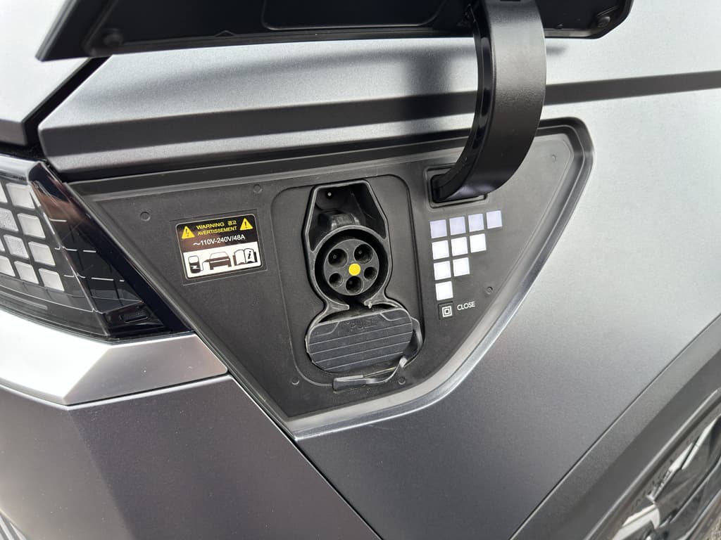 2022 Hyundai IONIQ 5 view 5
