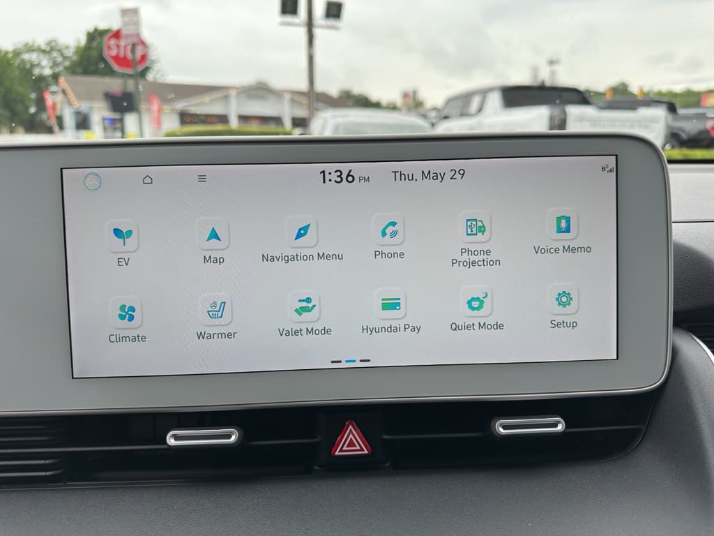 2022 Hyundai IONIQ 5 view 11