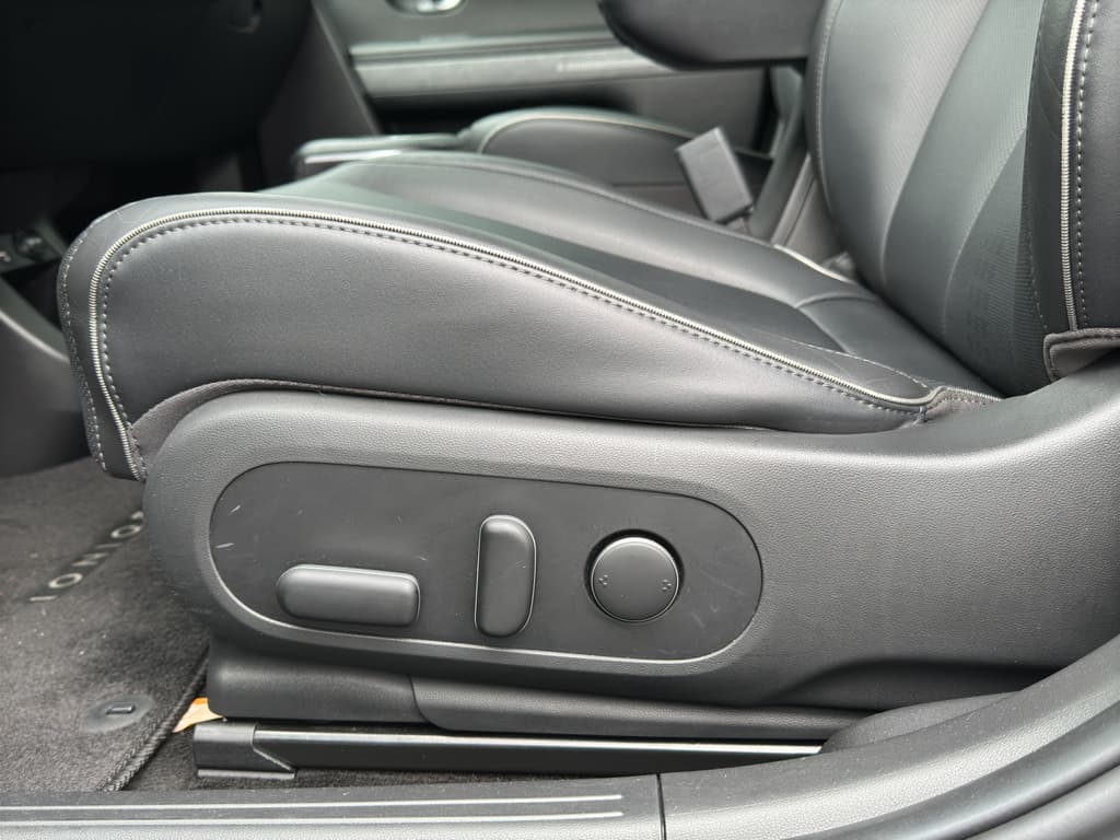 2022 Hyundai IONIQ 5 view 7