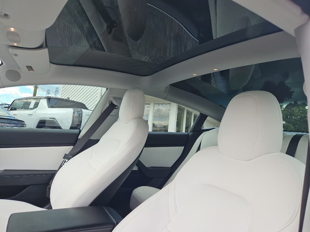 2018 Tesla Model 3 view 18