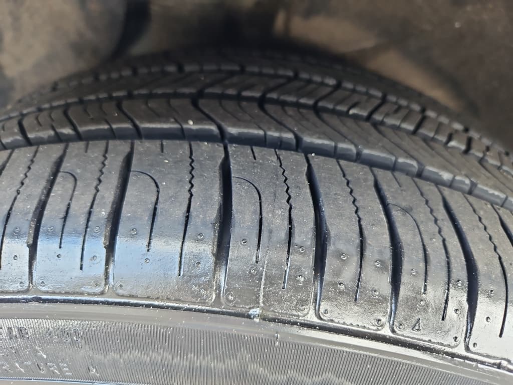 2018 Tesla Model 3 view 28