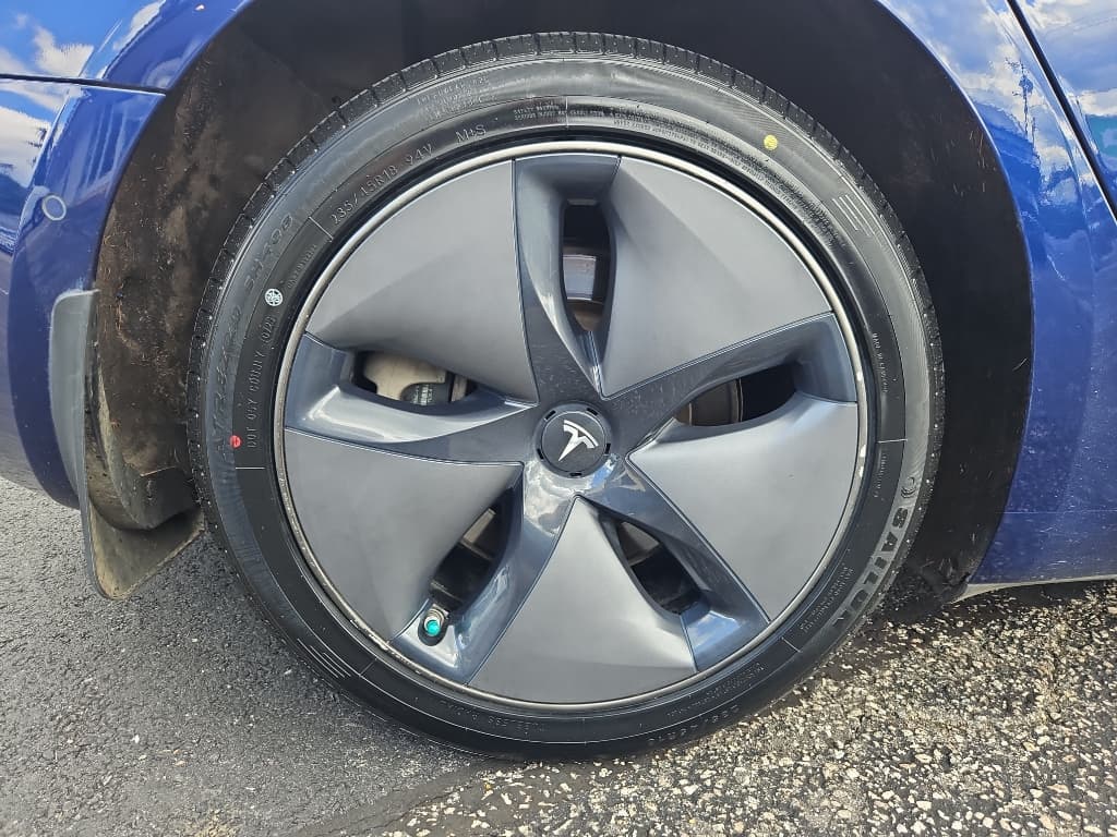 2018 Tesla Model 3 view 27