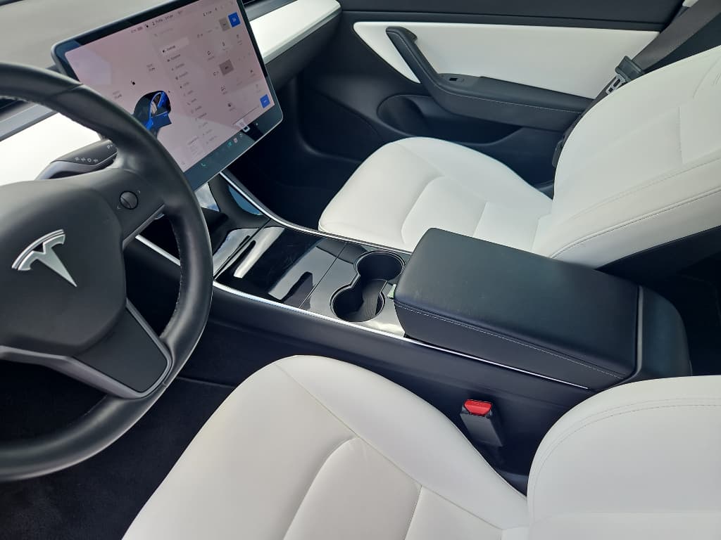 2018 Tesla Model 3 view 14