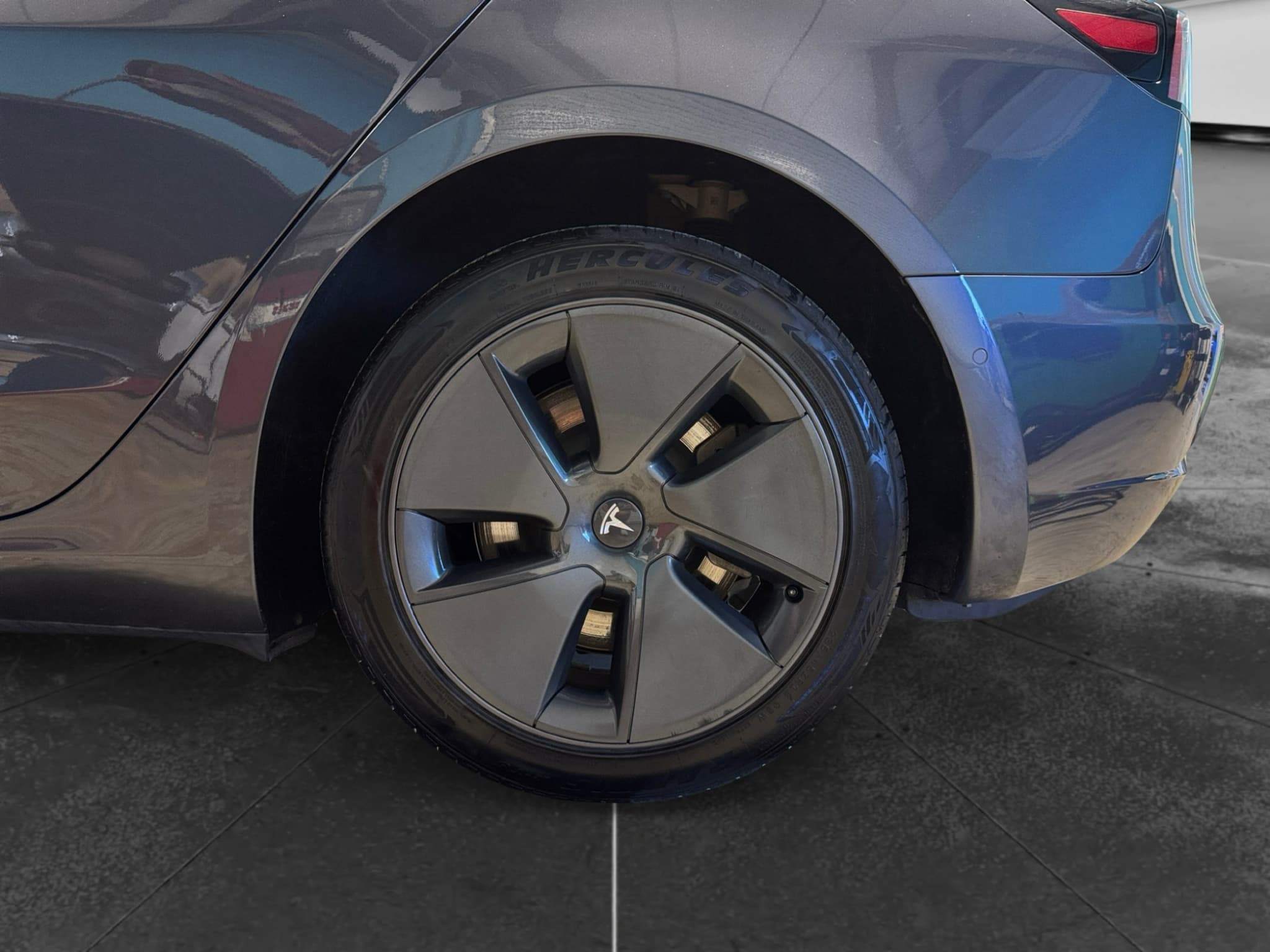 2021 Tesla Model 3 view 32