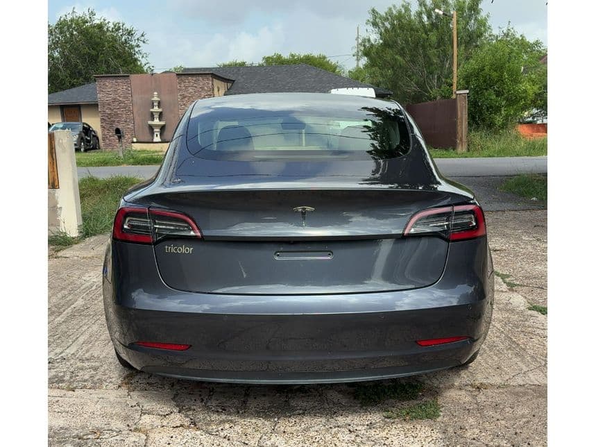 2021 Tesla Model 3 view 3
