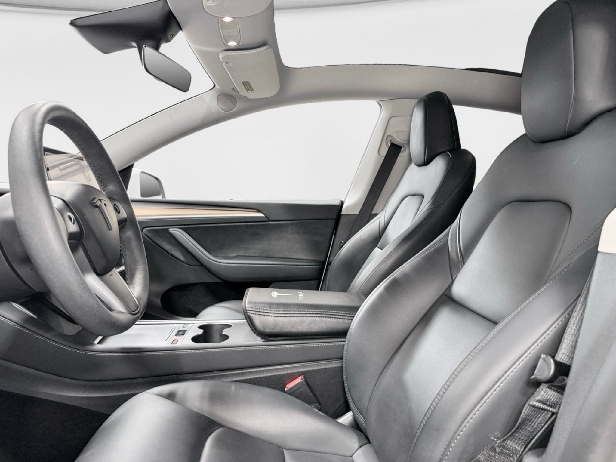 2023 Tesla Model Y view 15