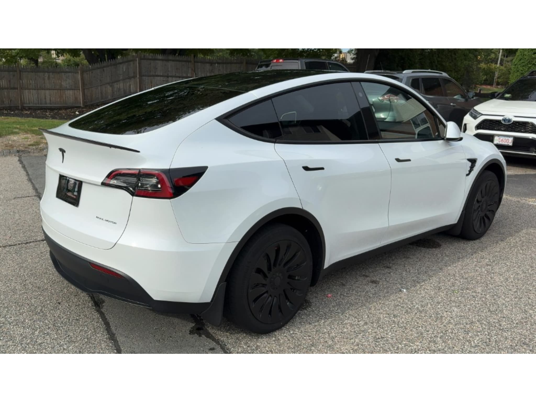 2023 Tesla Model Y view 3