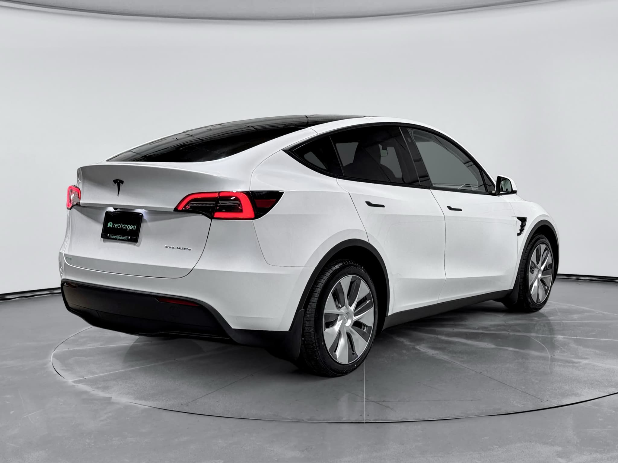 2023 Tesla Model Y view 3