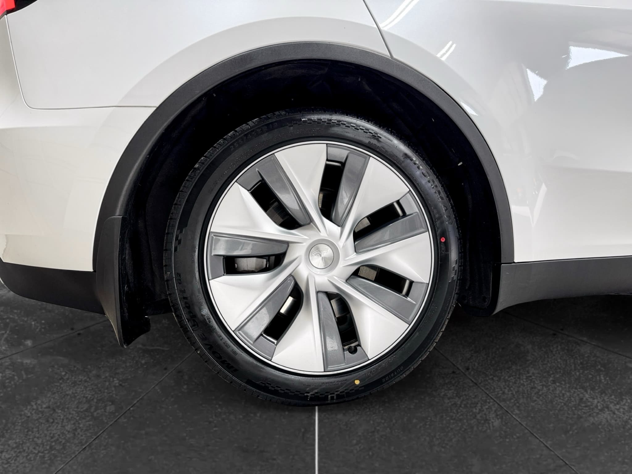 2023 Tesla Model Y view 33